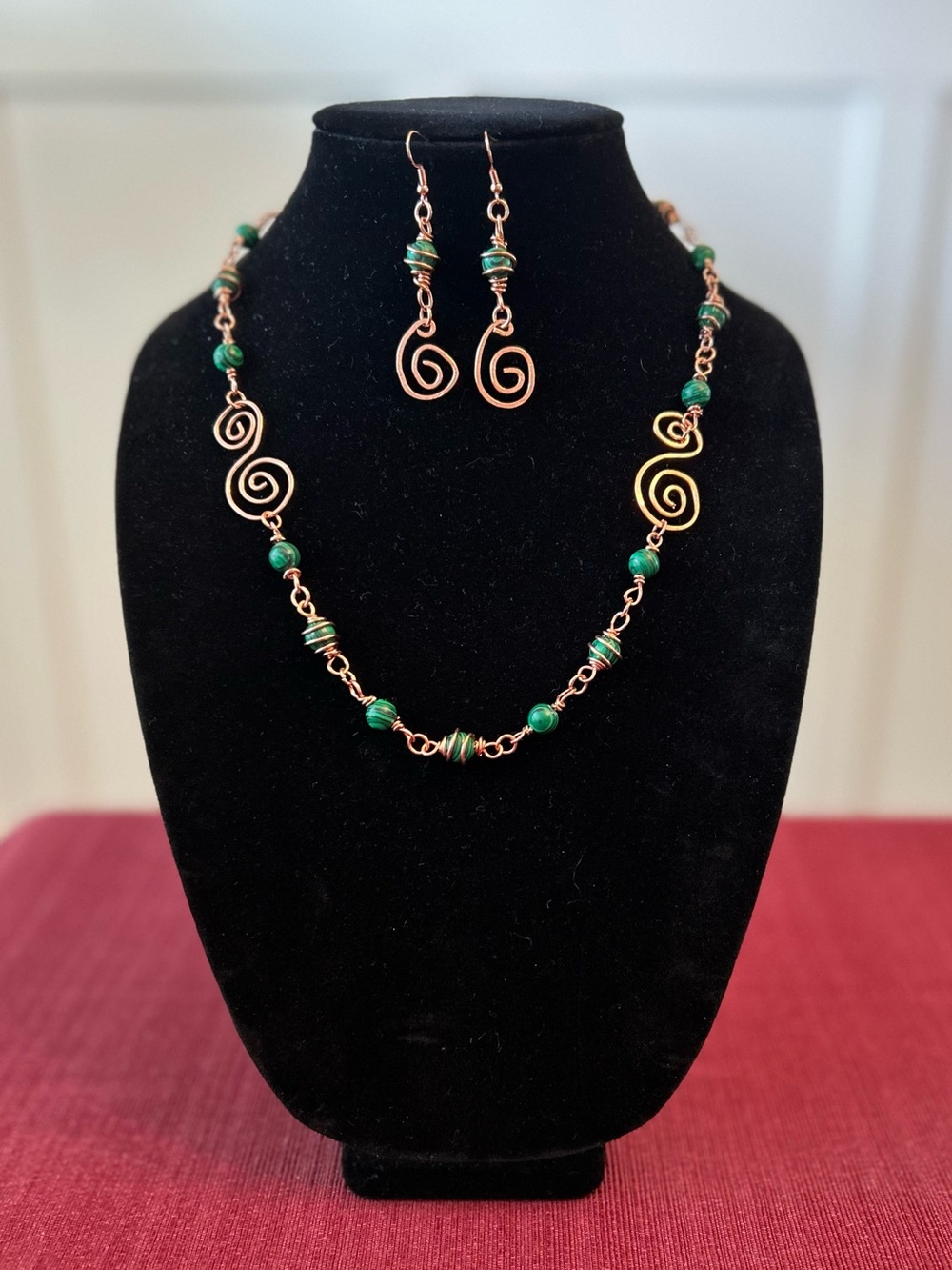 New Hand Crafted Copper Spiral Necklace & Earrings Set w/Green Malachite Beads